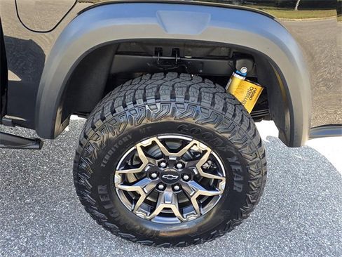 Used 2024 Chevrolet Colorado ZR2 w/ ZR2 Convenience Package III image 47