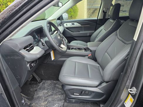 New 2026 Ford Explorer Active w/ Active Comfort Package image 16