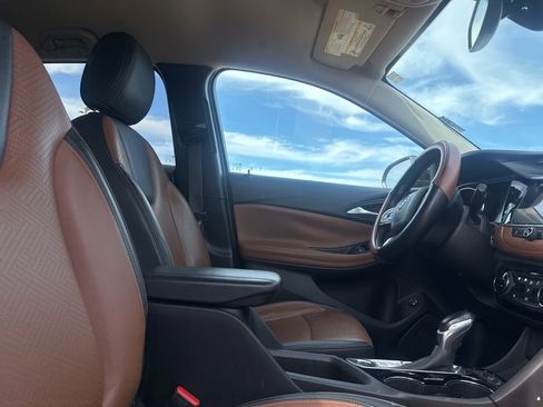 Used 2020 Buick Encore GX Essence w/ Advanced Technology Package image 19