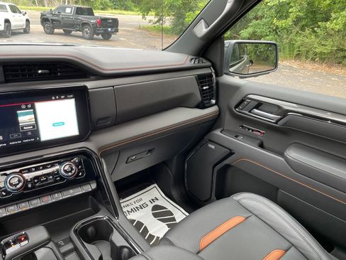 Used 2026 GMC Sierra 1500 AT4 w/ AT4 Premium Package AWD/4WD image 28