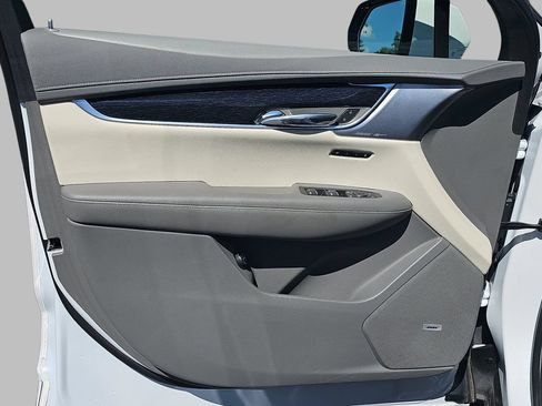 Used 2024 Cadillac XT6 Premium Luxury AWD/4WD image 33