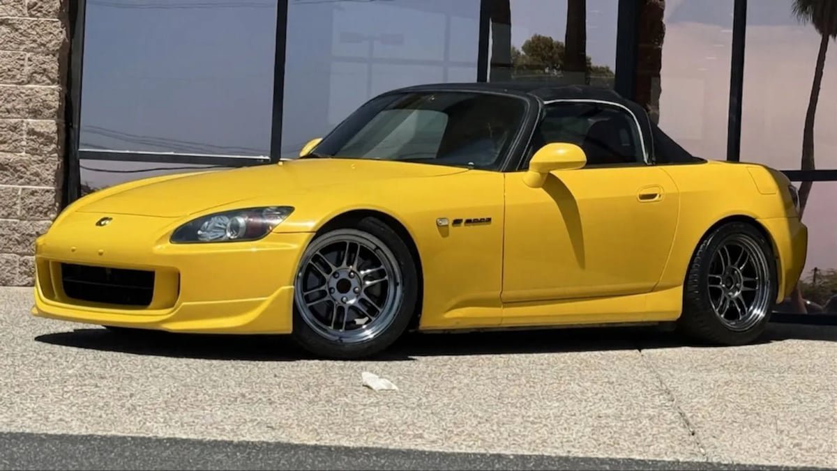 Used 2002 Honda S2000 image 5