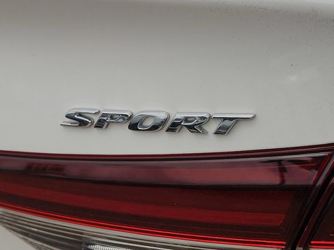Used 2025 Honda Civic Sport image 9