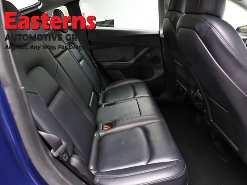 Used 2022 Tesla Model Y Long Range AWD/4WD image 17