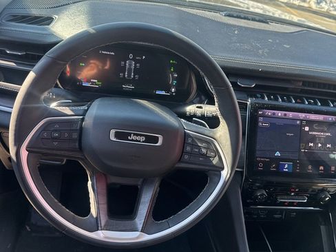 Used 2023 Jeep Grand Cherokee 4WD 4xe image 10