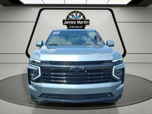 Certified 2025 Chevrolet Suburban RST w/ Comfort Package AWD/4WD image 2
