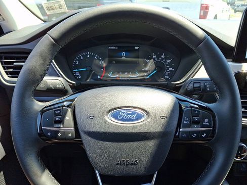 Used 2022 Ford Escape SE w/ SE Sport Appearance Package AWD/4WD image 18