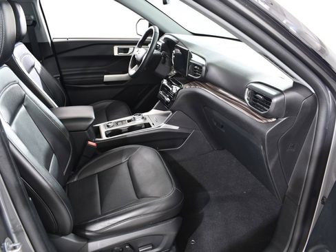 Used 2023 Ford Explorer Limited w/ Equipment Group 301A image 10