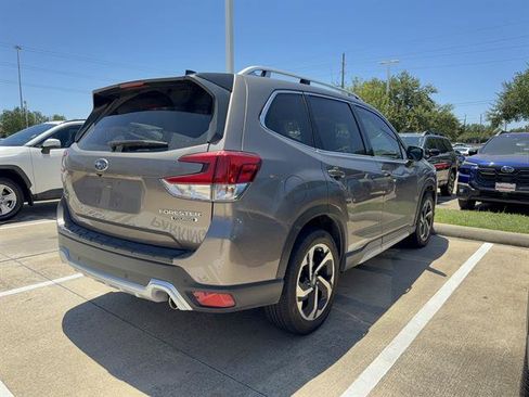 Used 2024 Subaru Forester Touring w/ POP Package 3 AWD/4WD image 4