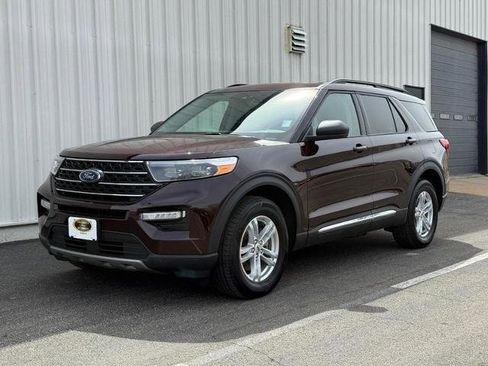 Certified 2023 Ford Explorer XLT w/ Equipment Group 202A AWD/4WD image 2