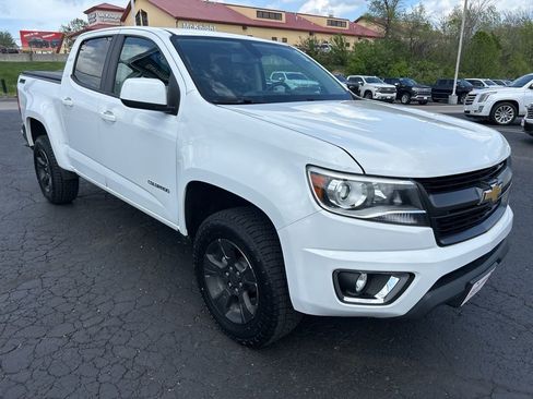 Used 2018 Chevrolet Colorado Z71 AWD/4WD image 3