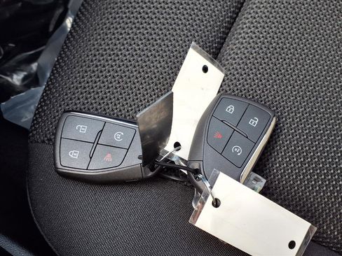 New 2026 GMC Canyon Elevation w/ Convenience Package image 11