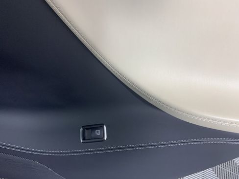 Used 2019 Tesla Model S 100D image 39