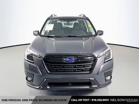 Used 2023 Subaru Forester Premium AWD/4WD image 2