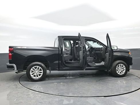 Used 2024 Chevrolet Silverado 1500 LT AWD/4WD image 24