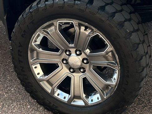 Used 2017 GMC Sierra 1500 Denali w/ Denali Ultimate Package image 13