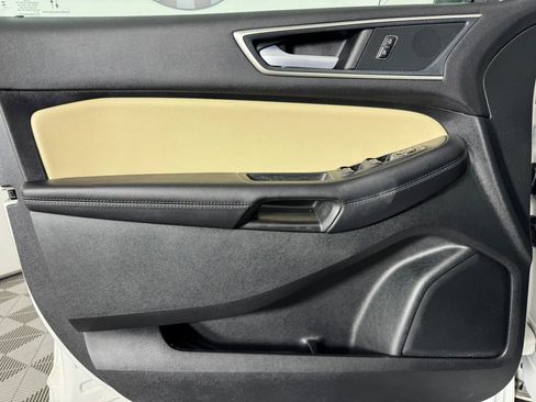 Used 2024 Ford Edge SEL w/ Convenience Package image 39