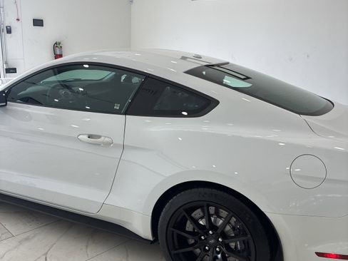 Used 2016 Ford Mustang Shelby GT350 w/ Technology Package RWD image 7