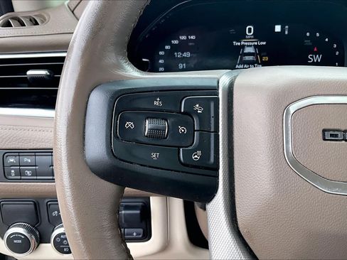 Used 2022 GMC Yukon XL Denali w/ Advanced Technology Package RWD image 23