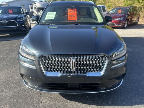 Used 2021 Lincoln Corsair Reserve w/ Equipment Group 201A FWD image 2