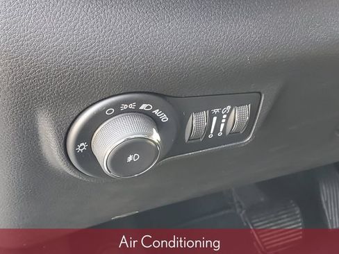 Used 2024 Jeep Compass Limited AWD/4WD image 11