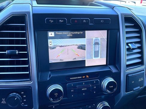 Used 2017 Ford F150 Platinum w/ Equipment Group 701A Luxury AWD/4WD image 21
