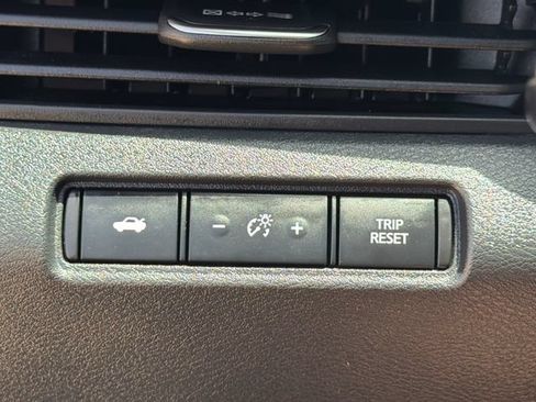 Used 2022 Nissan Altima 2.5 SR w/ Midnight Edition Package FWD image 23