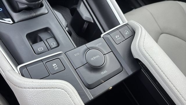 Used 2024 Toyota Grand Highlander AWD Hybrid image 37