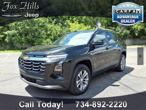 Used 2025 Chevrolet Equinox LT w/ Convenience Package II AWD/4WD image 3