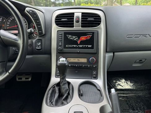 Used 2005 Chevrolet Corvette Coupe w/ Preferred Equipment Group RWD image 14
