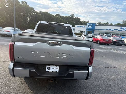 Used 2022 Toyota Tundra Limited AWD/4WD image 11