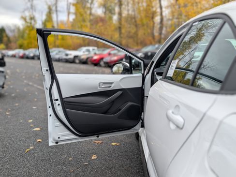 New 2026 Toyota Corolla SE image 22