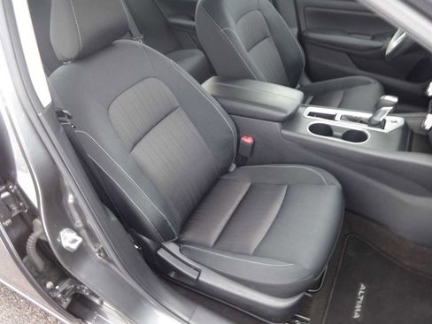 Used 2022 Nissan Altima 2.5 SV image 9