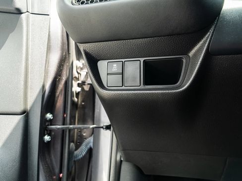 Used 2025 Honda HR-V LX image 42