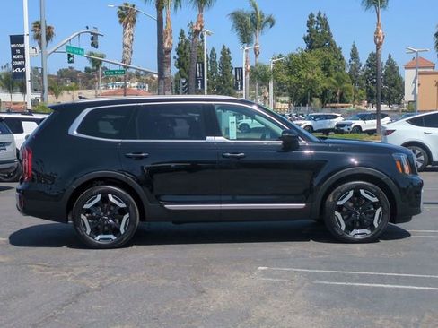 Certified 2024 Kia Telluride S w/ S Sunroof Package FWD image 2