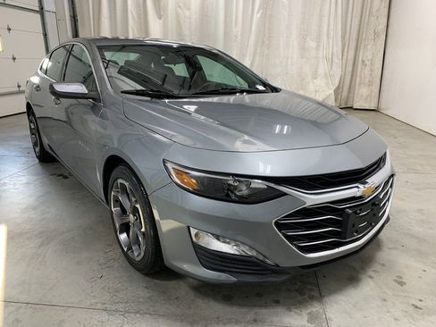 Used 2024 Chevrolet Malibu LT image 2