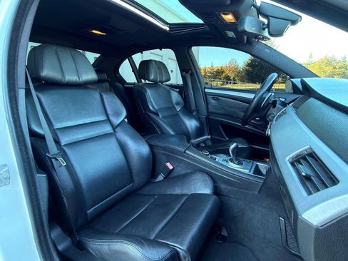 Used 2010 BMW M5 image 11