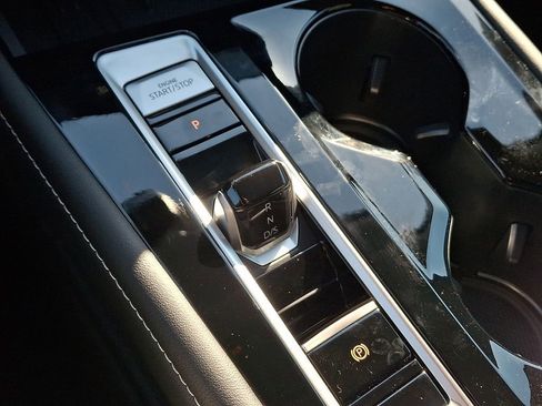 New 2026 Volkswagen Atlas SEL image 7