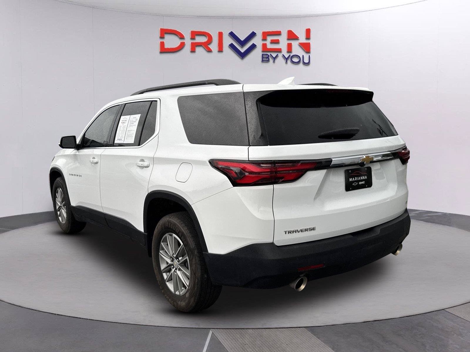 Used 2023 Chevrolet Traverse LT FWD image 6