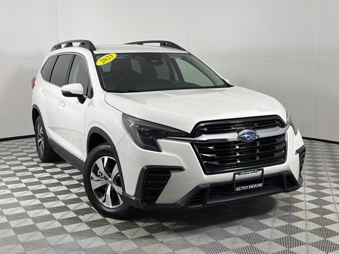 Used 2023 Subaru Ascent Premium AWD/4WD image 2