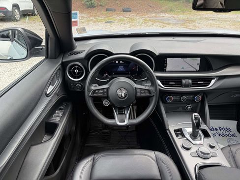 Used 2024 Alfa Romeo Stelvio Ti w/ Active Assist Plus Package AWD/4WD image 2