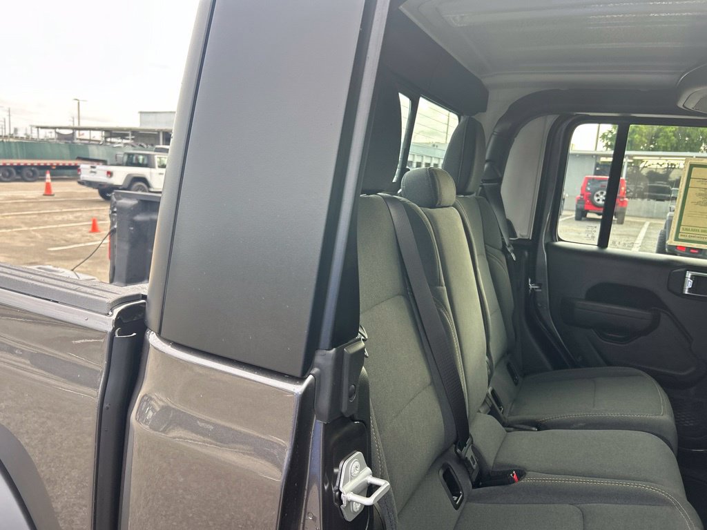 Used 2026 Jeep Gladiator Sport AWD/4WD image 27