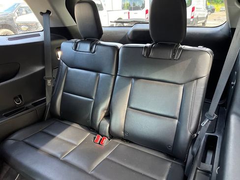 Used 2021 Ford Explorer XLT w/ Equipment Group 202A image 29