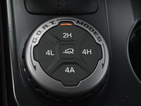 New 2025 Ford Bronco Badlands image 23