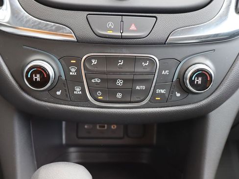 Used 2024 Chevrolet Equinox LT w/ LPO, Floor Liner Package image 10