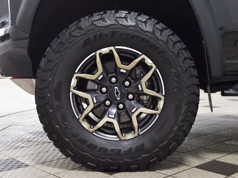 Used 2023 Chevrolet Colorado ZR2 w/ ZR2 Convenience Package III image 31