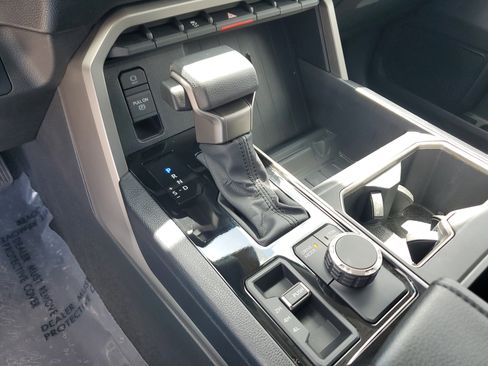 Used 2022 Toyota Tundra SR5 image 23