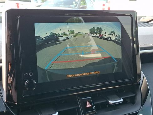 Used 2025 Toyota Corolla XSE FWD image 17