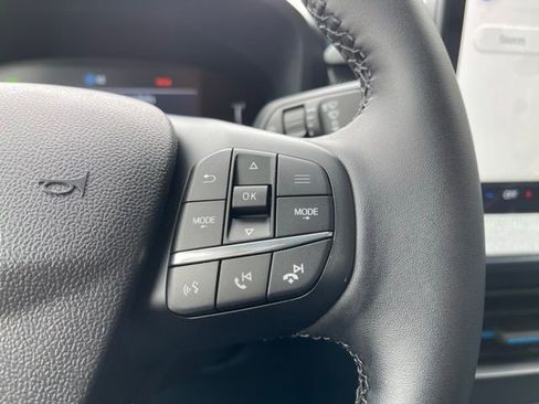 New 2026 Ford Maverick XLT image 16