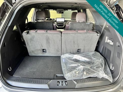 Used 2026 Ford Explorer Platinum w/ LUX Leather Package AWD/4WD image 24
